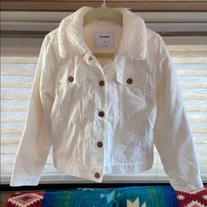NWOT Girls 5T white corduroy jacket, sherpa lined